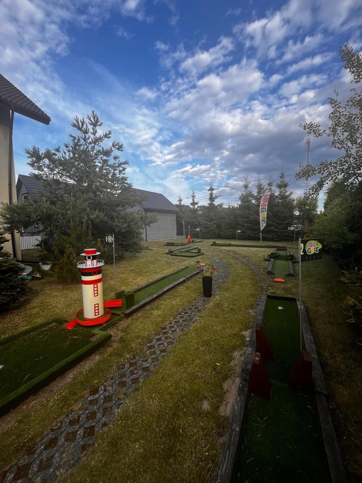 Domki Kapitanskie Z Prywatnym Polem Do Gry W Mini Golf Rewal Dış mekan fotoğraf
