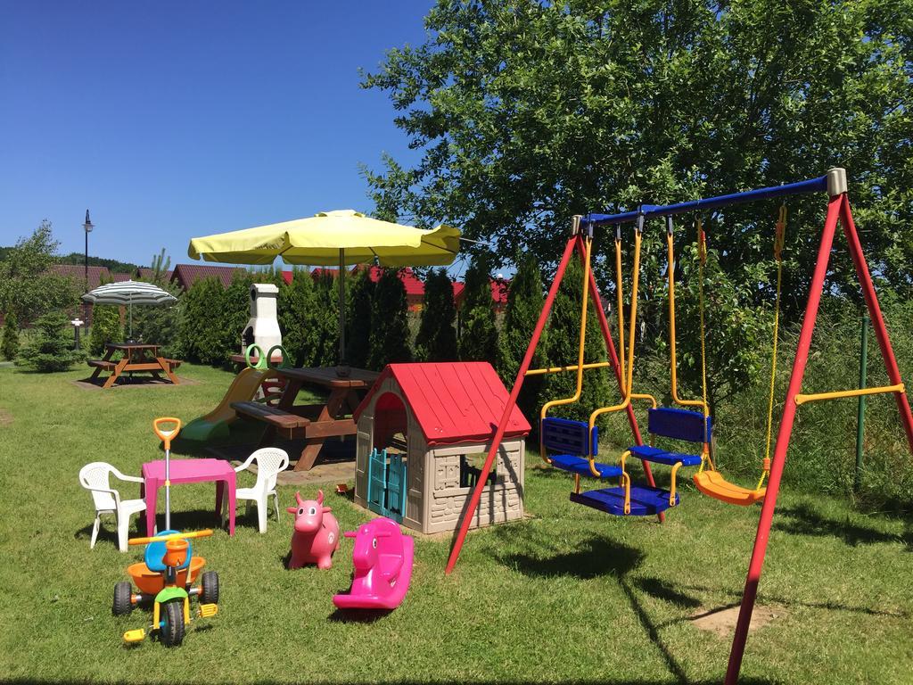 Domki Kapitanskie Z Prywatnym Polem Do Gry W Mini Golf Rewal Dış mekan fotoğraf
